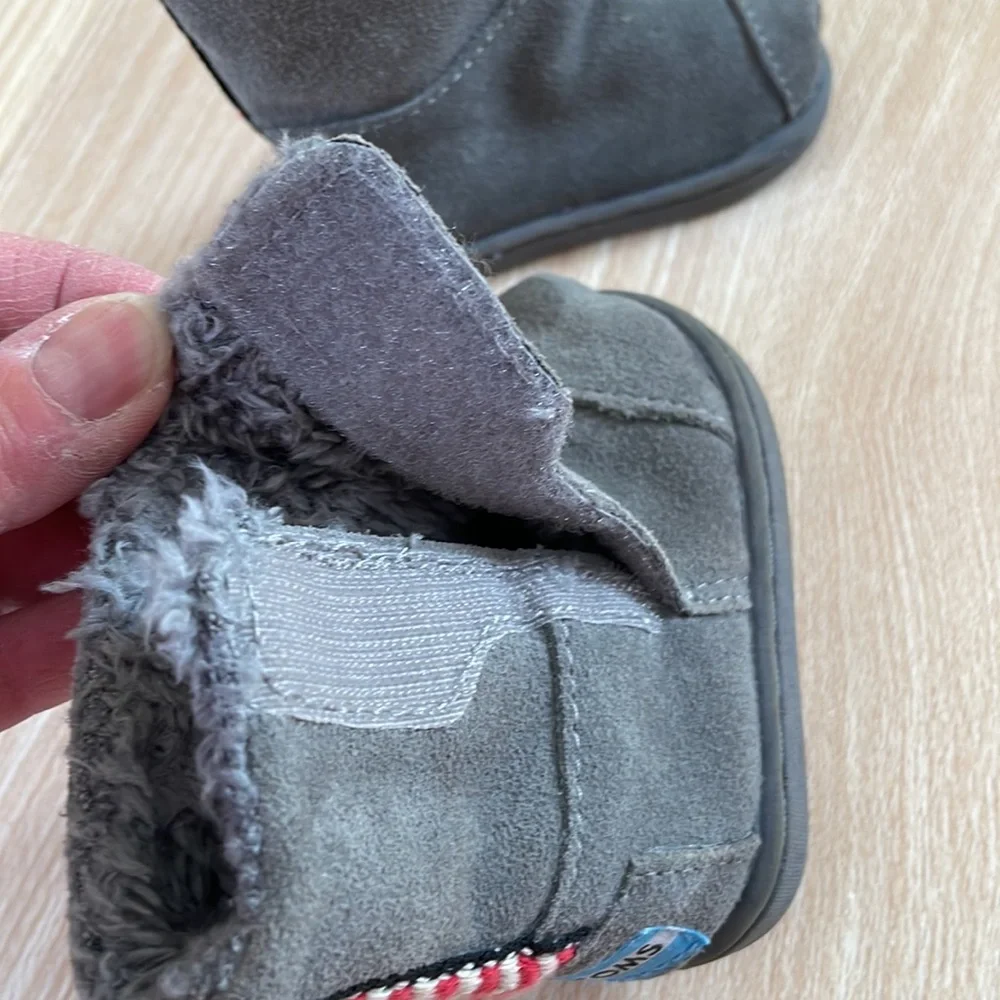 TOMS boots